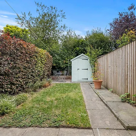 Dom wakacyjny Beautiful Renovated In With Free Parking Pass The Keys *